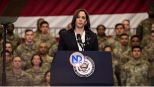 Kamala Harris pide que se prohíban las armas de asalto en EEUU