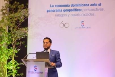 RAUL OVALLE Asociación Cibao realiza charla sobre perspectivas económicas