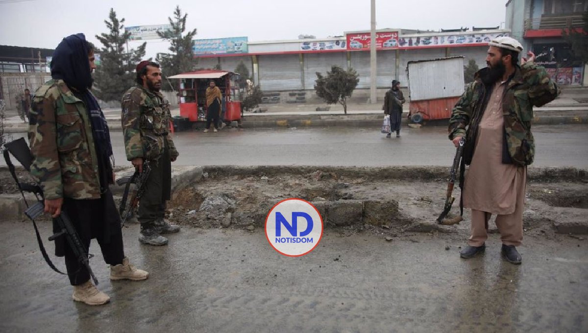 Líder talibán crea enlace con oposición en el exilio