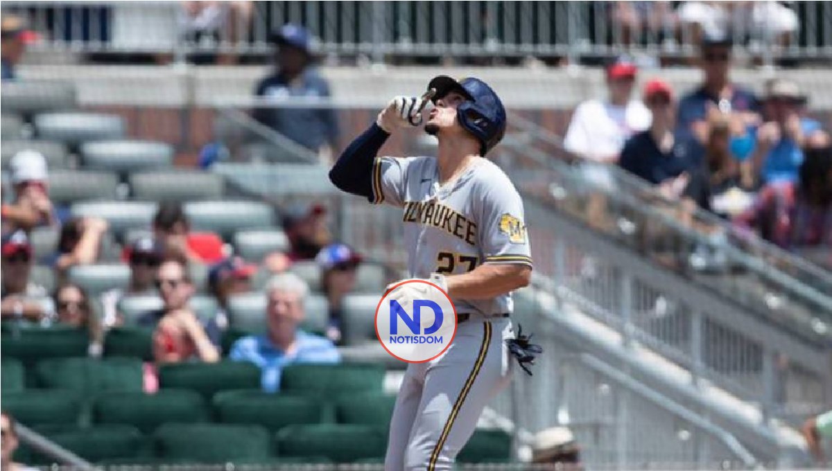 Dominicano Willy Adames pega 2 jonrones en victoria de Cerveceros