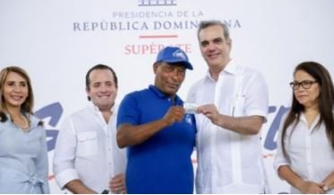 ABINADER EN PUERTO PLATA 2 Presidente Abinader dice su gobierno ha sido el que ha dado más ayudas