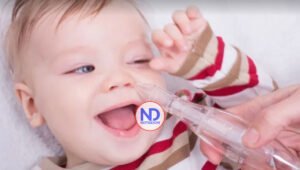 ¿Qué pueden hacer los padres con bebés con ojos rojos y secreción constante?