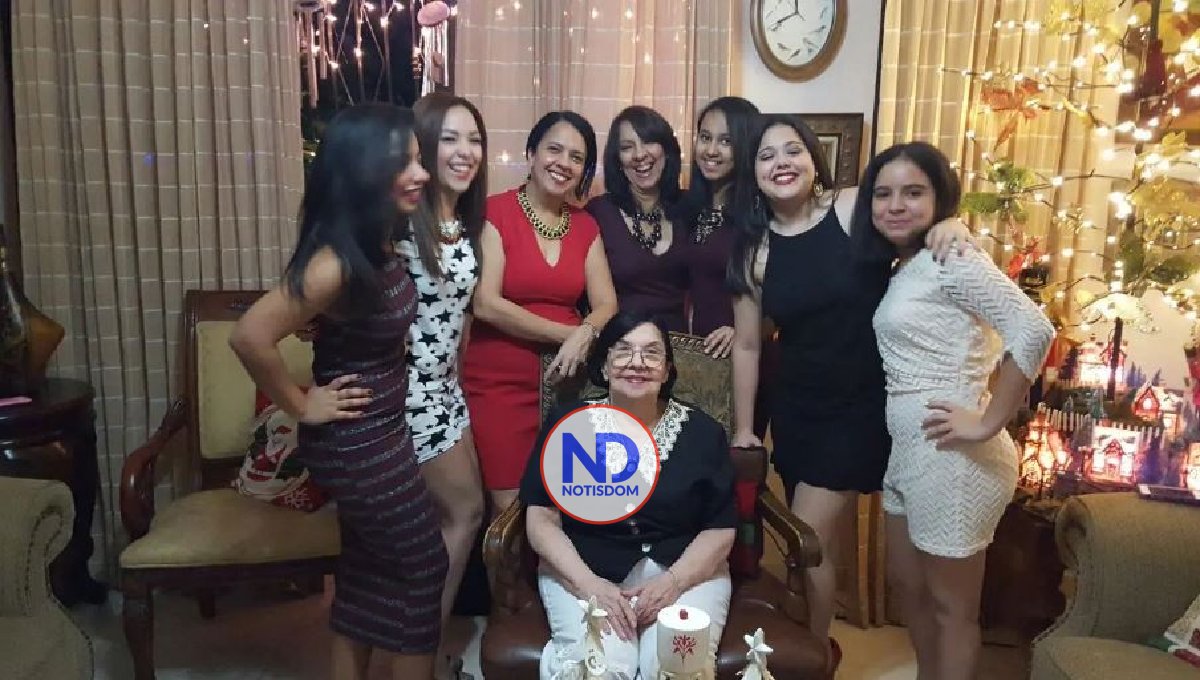 Fallece doña Carmen Mesejo García, viuda del poeta Pedro Mir