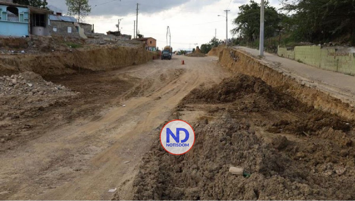 Presidente inicia construcción obras de agua