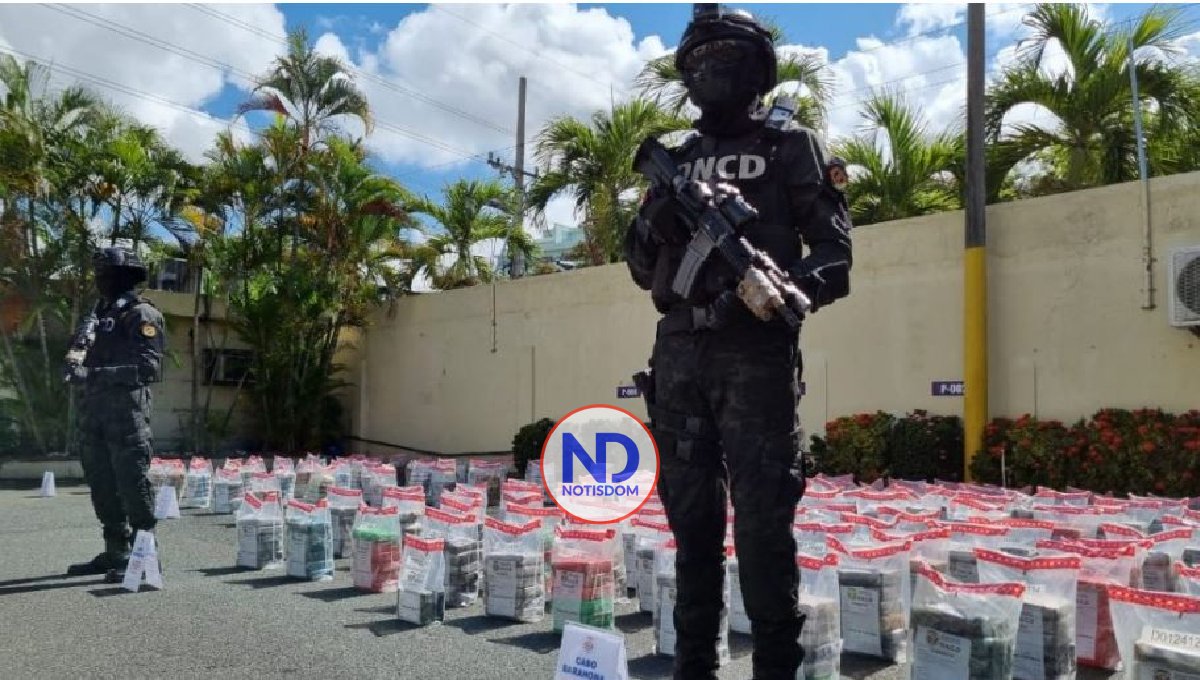 Gobierno dice ha sacado de las calles unas 2.4 toneladas de droga
