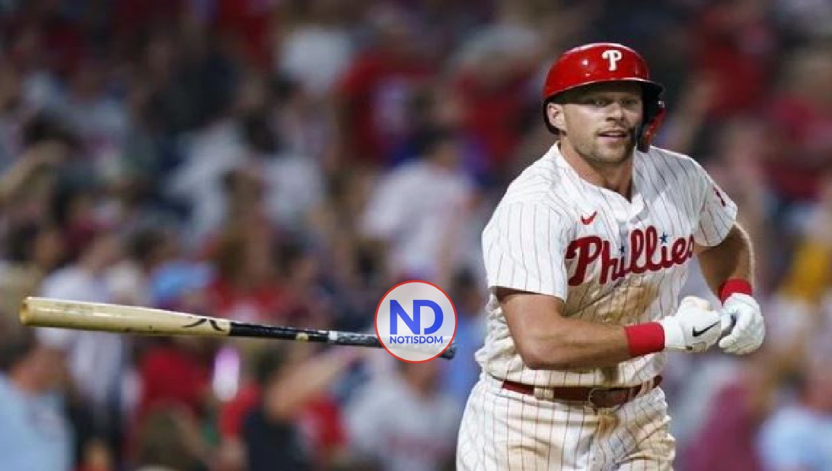 Fiiis ganan 7-5 a Diamonbacks y suman 8 victorias al hilo