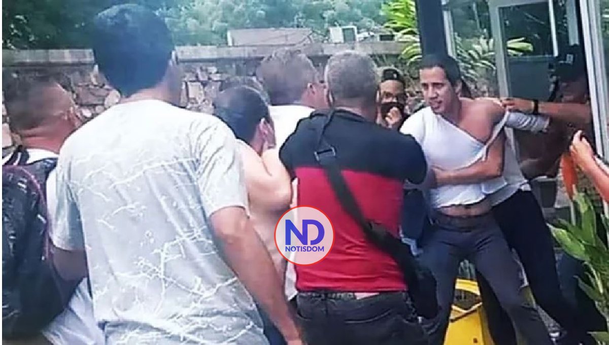 Guaidó fue agredido por una turba en el estado de Cojedes