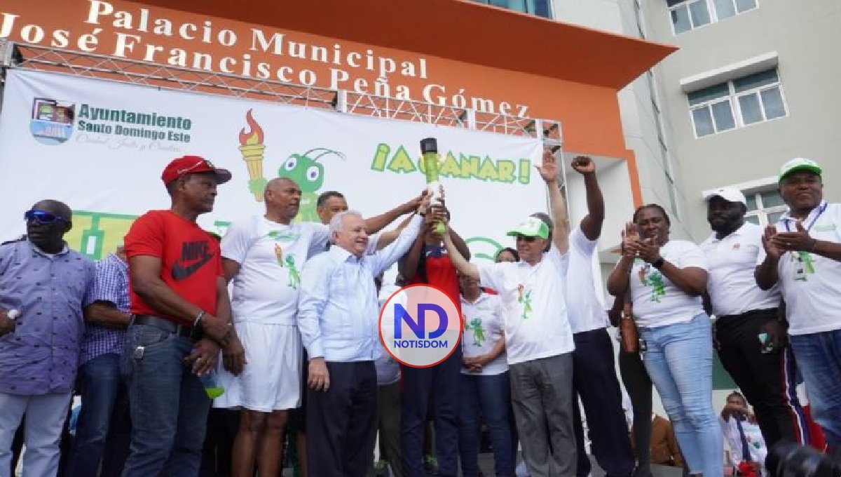 Encienden Antorcha de los III Juegos Deportivos de Santo Domingo Este
