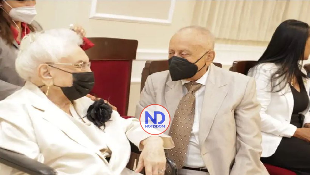 Senado de la República reconoce María Cristina Camilo “Maita”