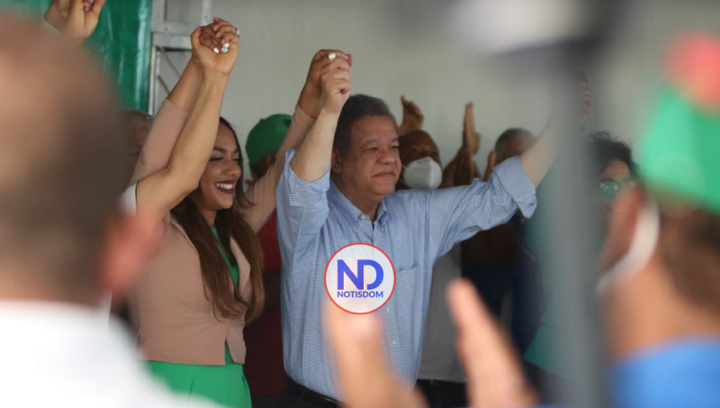 Leonel: «Eh pa’ fuera que van, porque no saben gobernar»; juramenta a Tayluma Calderón