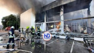 Diez muertos y 40 heridos por misil en centro comercial Ucrania