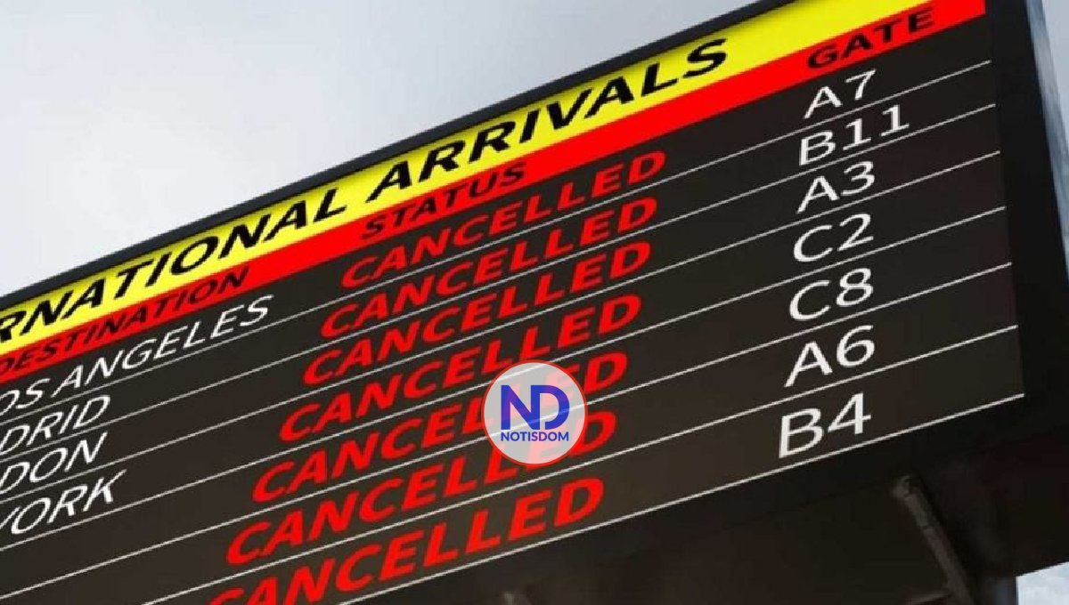 Miles de vuelos cancelados en aeropuertos NY jueves y viernes