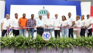 Presidente dominicano inaugura e inicia obras en S. Domingo Norte