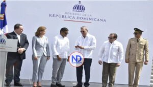 Gobierno entrega 30 ambulancias a hospitales