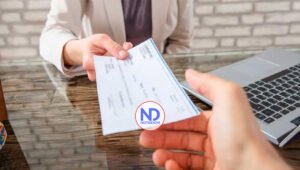 Hombre intentó canjear cinco cheques falsos