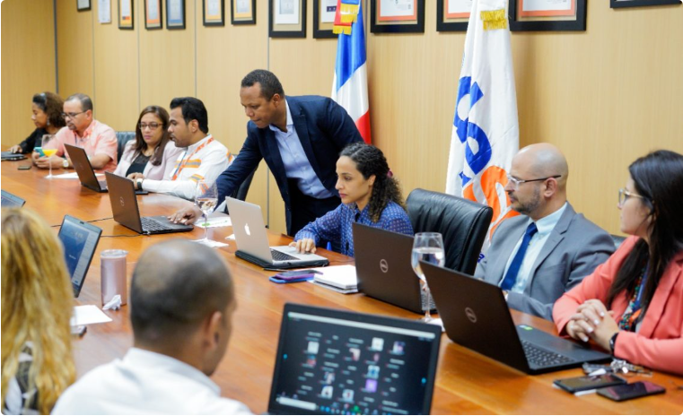 EDESUR 10 Edesur asegura continúa escuchando a sus clientes para gestionar soluciones