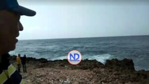 Piden ayuda para recuperar cuerpo de pescador se ahogó en playa