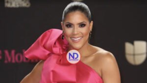 Francisca responde a seguidor que le dijo «boca chueca»