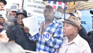 Forcejeos e insultos permearon en manifestación pensionados PN