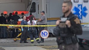 Cuatro personas muertas y dos heridas deja tiroteo en ‘mall’