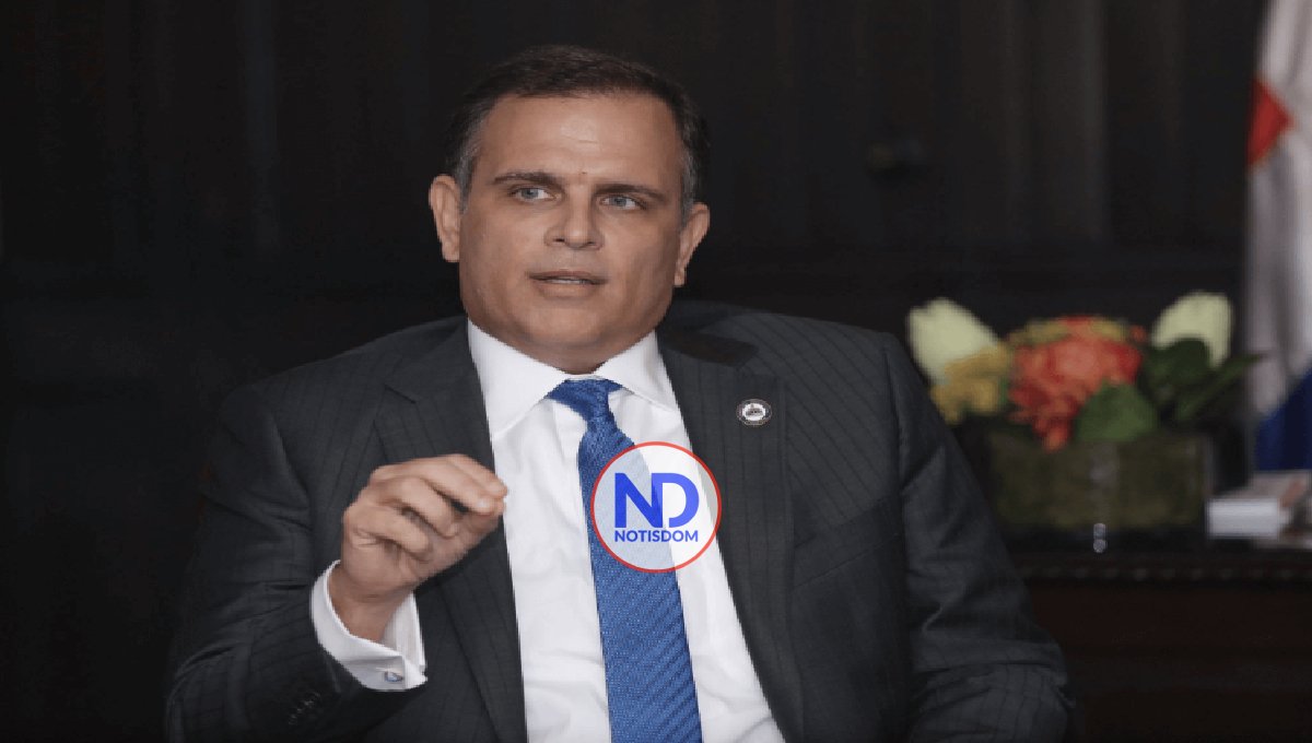 Ministro de Hacienda le responde a senador Lorenzo y niega tenga RD$400 millones en paraísos fiscales 2 Ministro de Hacienda le responde a senador Lorenzo y niega tenga RD$400 millones en paraísos fiscales