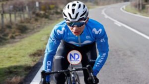 El ciclista ‘Supermán’ López retenido en un control de equipajes en Madrid