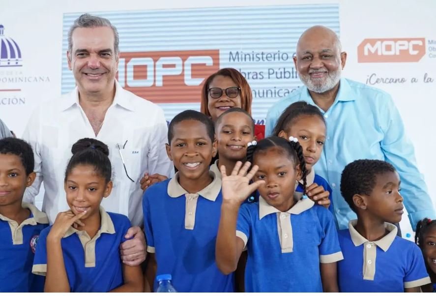 Inauguran escuela Ramona Neris Sosa en Sabana Perdida 3 MOPC 12 Inauguran escuela Ramona Neris Sosa en Sabana Perdida