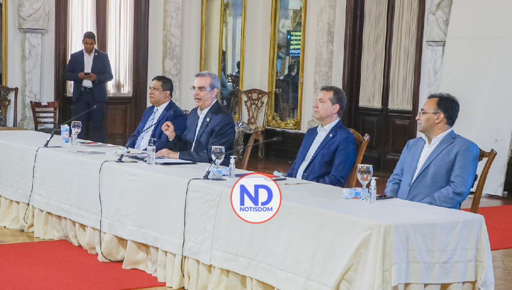 NOTISDOM FOTOS 2022 07 06T221910.792 Presidente Abinader prioriza mipymes industriales en procesos de compra de 18 instituciones estatales