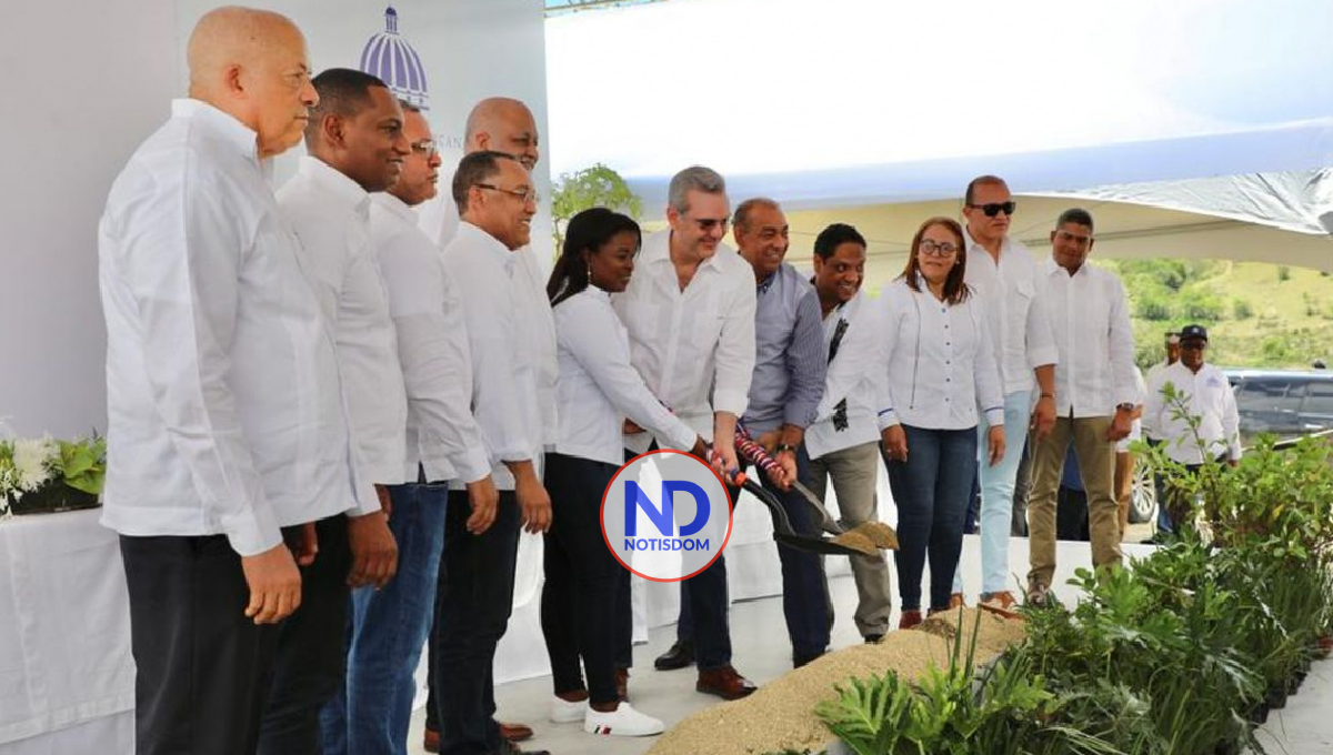 Presidente Abinader da inicio a  construcción carretera El Cercado – Hondo Valle – Juan Santiago