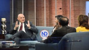 Ministro Economía propone reestructurar inversión pública RD