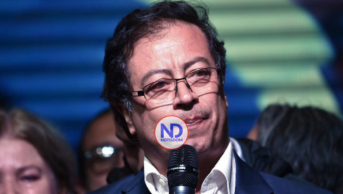 Petro propone «cese al fuego bilateral» y paz con ELN