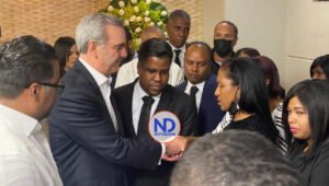 Presidente fue a dar pésame a los familiares de Domingo Jiménez