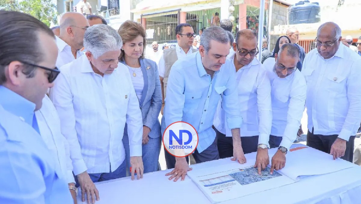 Presidente Luis Abinader inauguró obras en Santiago