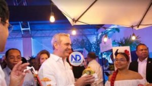 Abinader y ministro Collado lanzan “Turismo en cada rincón”