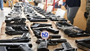 Recuperan 300 armas de oficiales fallecidos retenidas por familiares