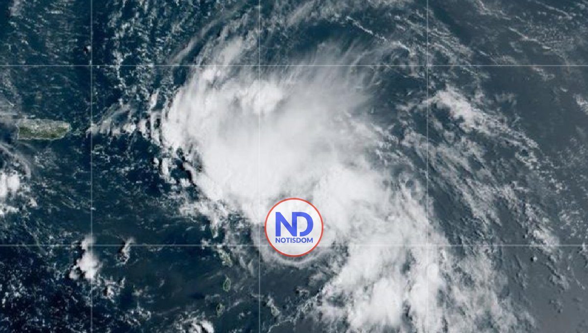 Área baja presión en el Atlántico central se convertiría en depresión