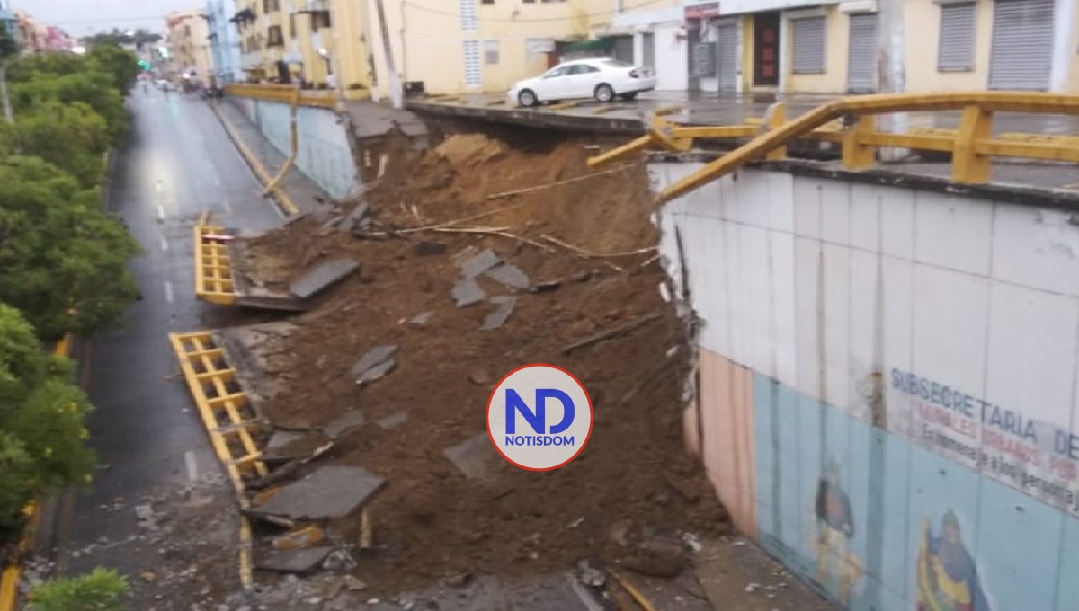 Derrumbe de pared afecta tránsito en avenida Las Carreras, en Santiago