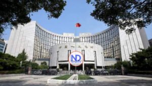 China rebajó de manera repentina los tipos de interés este lunes