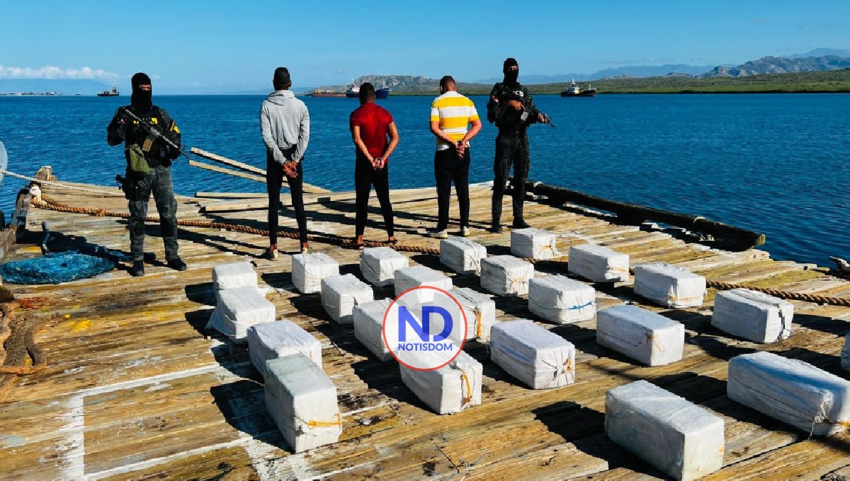 DNCD y Armada 460 paquetes cocaína en costas provincia Peravia