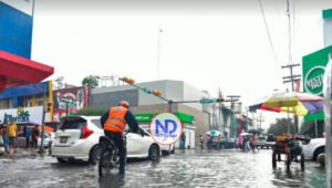 COE emite alerta verde para seis provincias por dos vaguadas