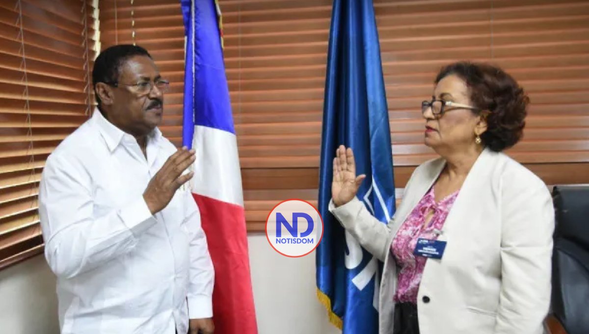 Juramentan nueva directora en Hospital Francisco Moscoso Puello