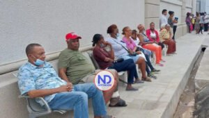 Pacientes acuden a Hospital Padre Billini tras iniciar consultas