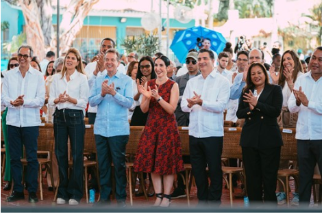 Primera dama, MICM y Popular remozan parque de Boca Chica 3 PRIMERA DAMA 5 Primera dama, MICM y Popular remozan parque de Boca Chica