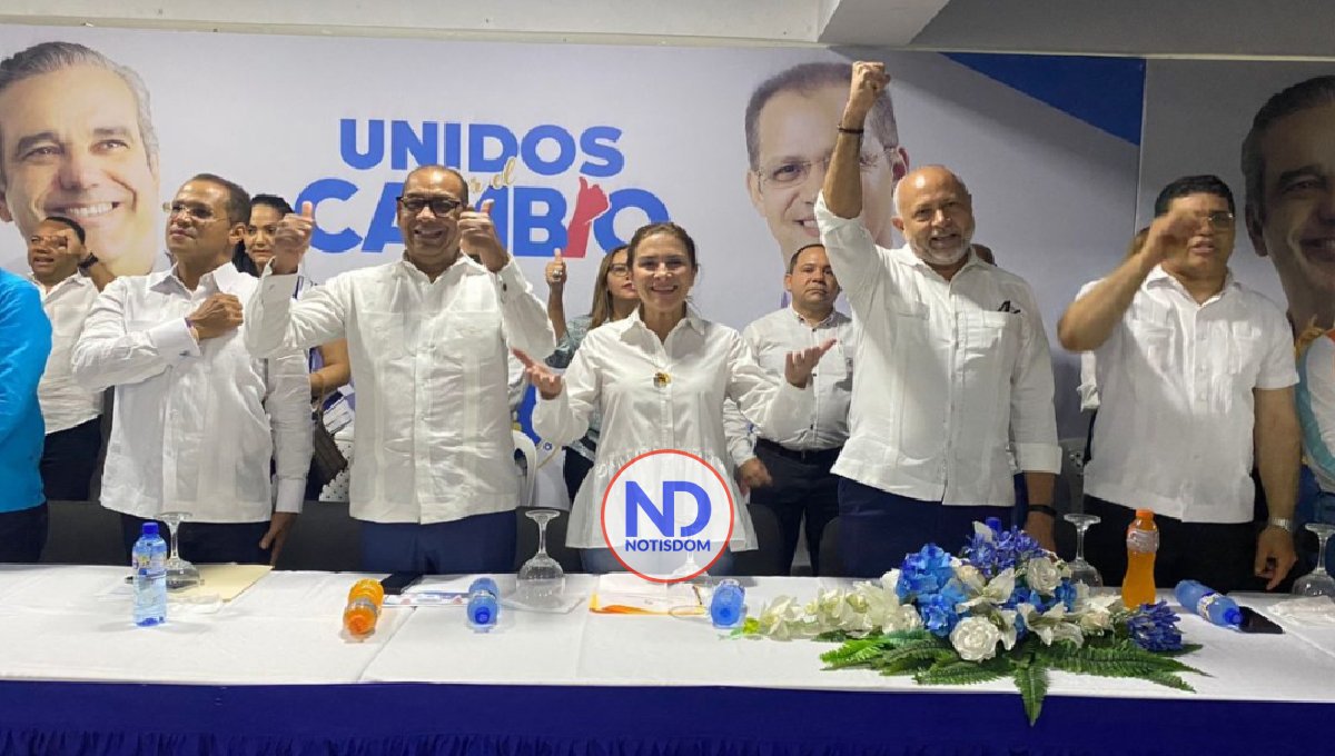 PRM juramenta excandidato a diputado de la Fuerza del Pueblo