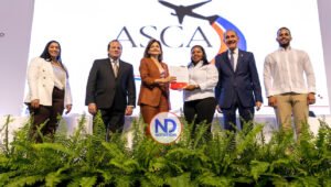Vicepresidenta RD encabeza acto entrega de 10 mil becas a jóvenes