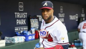 Los Bravos sacan de nómina a Robinson Canó