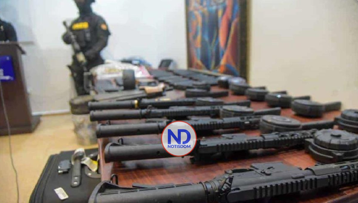 Arsenal ocupado en operación KAF llegó a RD en tanques con alimentos