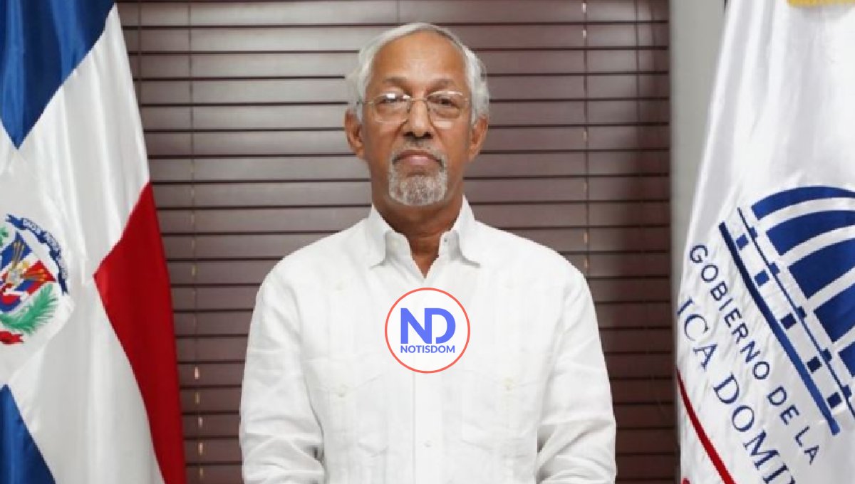 Minerd atribuye a «orden económico» el debate por libros de textos