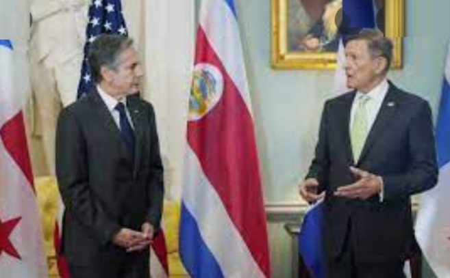 Cancilleres RD y otros 3 países se reúnen con Secretario Estado EU 3 ANTONY Y ROBERTO Cancilleres RD y otros 3 países se reúnen con Secretario Estado EU