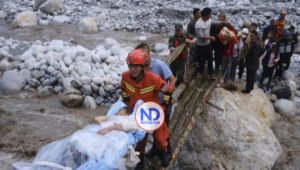 Aumentan a 65 muertos por el terremoto de magnitud 6,8